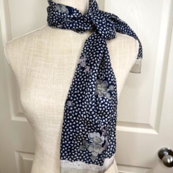 Beautiful Patterned Silk Scarf - Picture 6 of 6